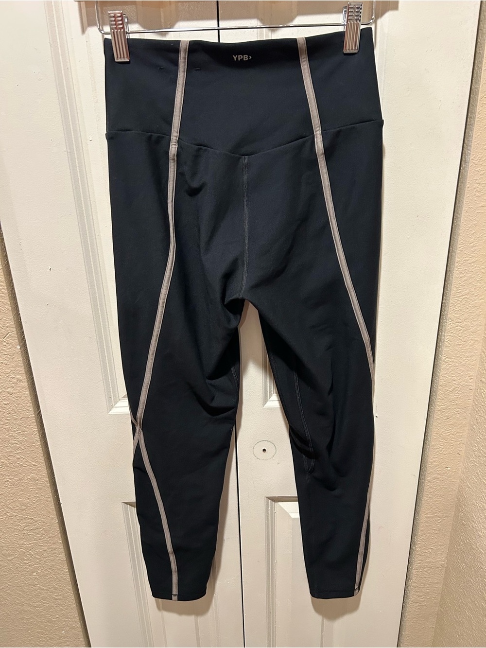 YPB Abercrombie and Fitch SculptLux Leggings 25” , size M - Picture 3 of 6
